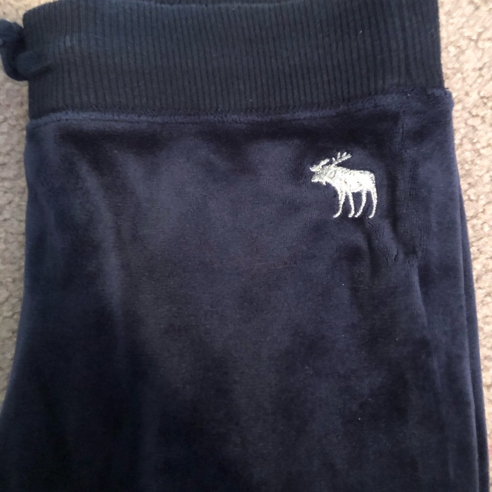Blue velvet sweatpants